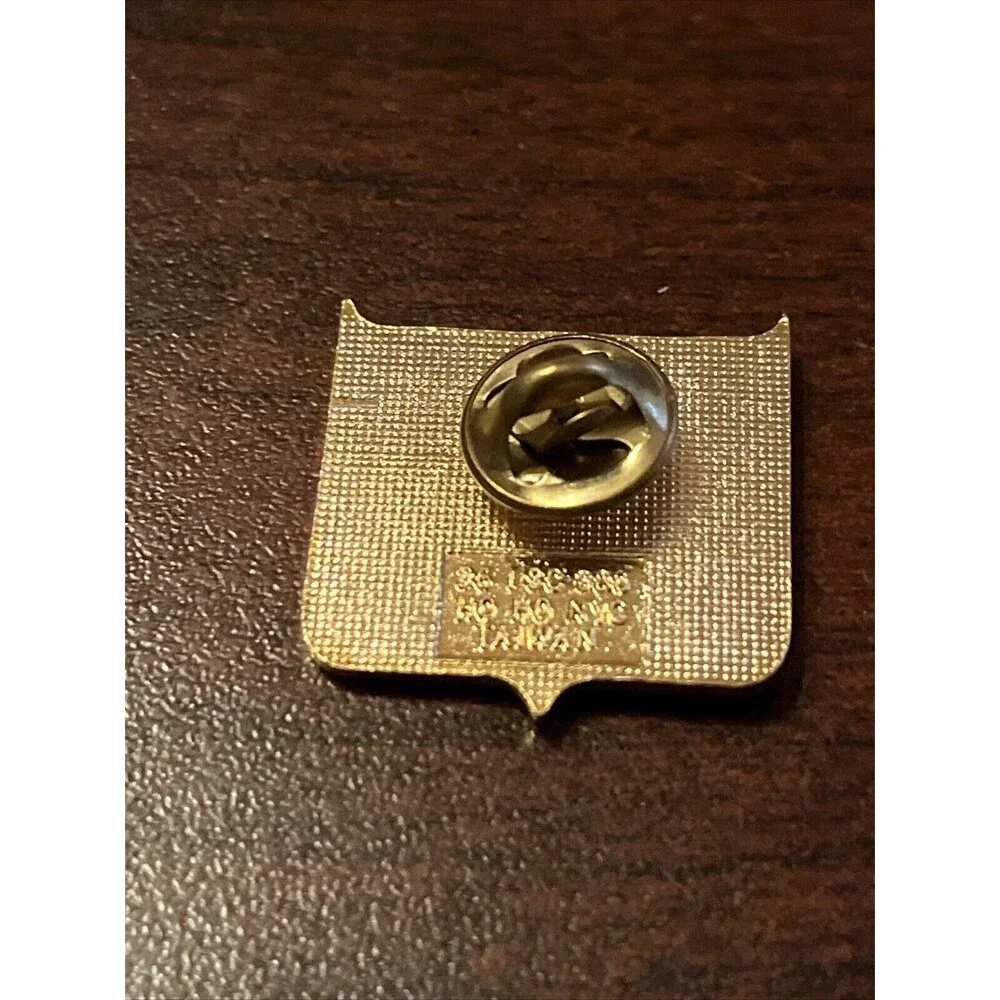 Vintage Olympic Games 1992 Barcelona Team USA‎ Basketball Lapel Hat Pin